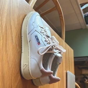 Autry womens 39 worn 2x too small!